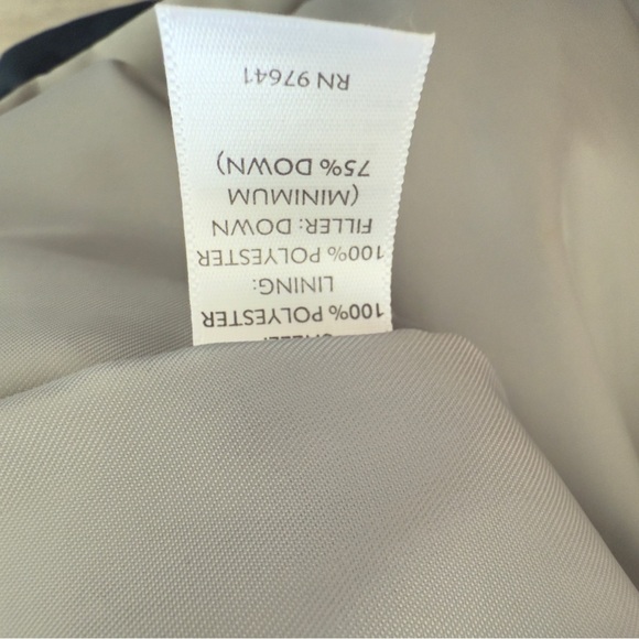 J. Jill Large‎ Gray Puffer Vest With Pockets Button & Zipper - Picture 6 of 6